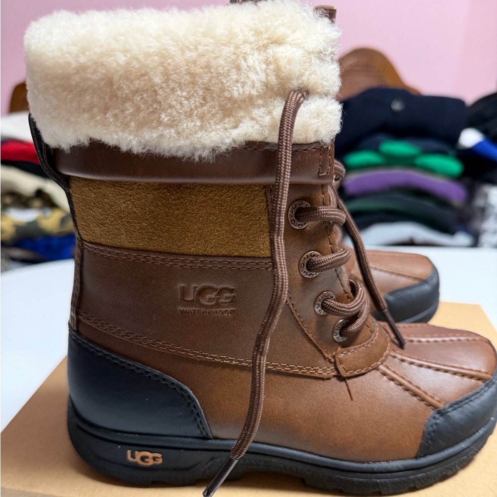 UGG Kids Brown Leather & Cream Shearling Lace-Up Winter Boots